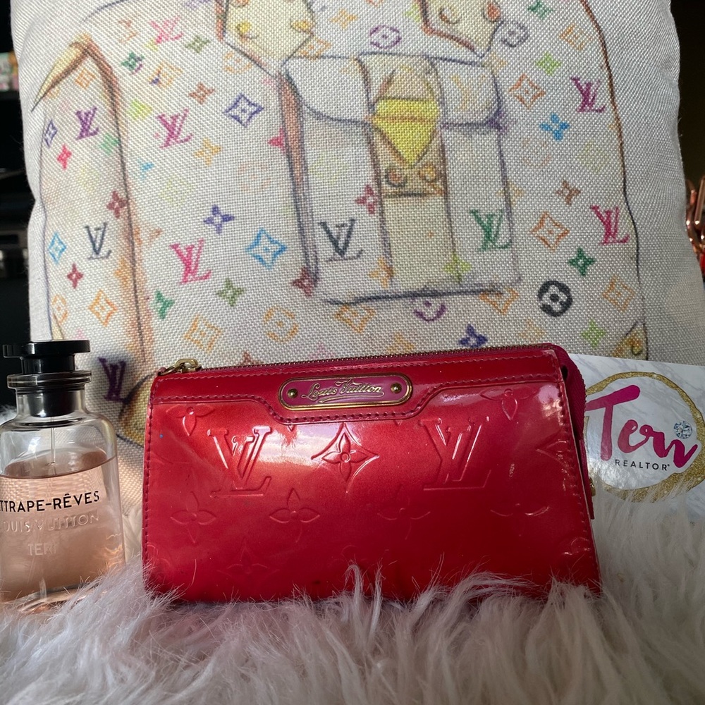 Louis Vuitton Indian Rose Vernis Small Makeup bag
